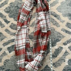 Plaid Fringed Scarf in Red and White